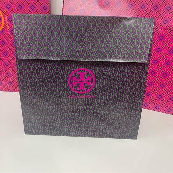 Tory Burch Gifting / Storage Bags In Different Sizes, Patterns & Colors - Picture 9 of 16